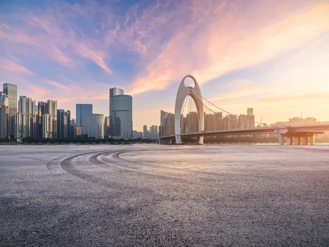 广州城市汽车背景组集封面图